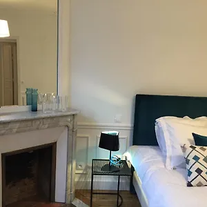 Relais12bis By Eiffel Tower Bed & Breakfast